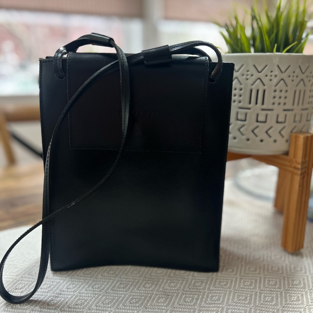 Invicta Black Leather Bag